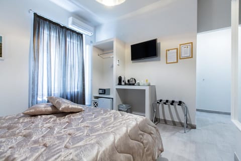 TV and multimedia, Coffee/tea facilities, Balcony/Terrace, Bedroom