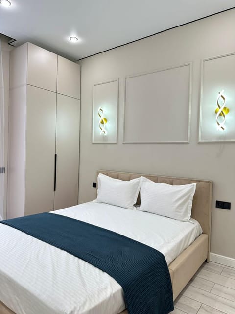 Photo of the whole room, wardrobe
