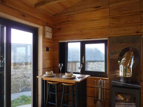 Coastal Retreat - The Karji Apartment in Zennor