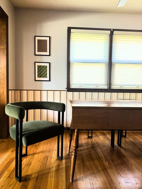 Seating area, Dining area