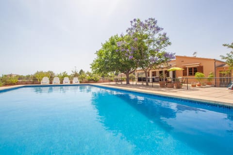 Facade/entrance, Swimming pool