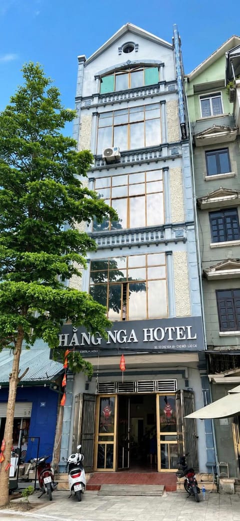 Property building, Day