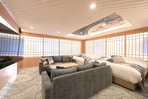 Bed, TV and multimedia, Living room, Photo of the whole room, Bedroom