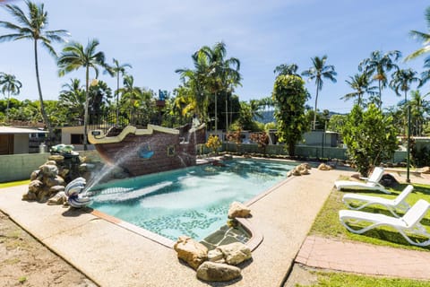 Garden view, Pool view, Swimming pool, Swimming pool, sunbed