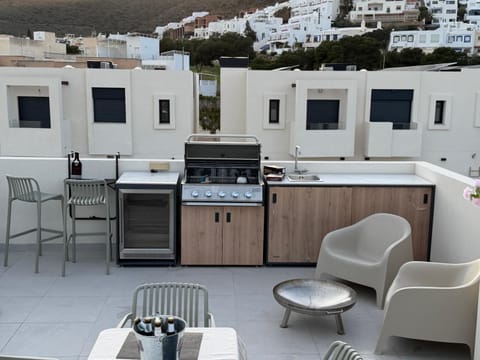 BBQ facilities, Balcony/Terrace