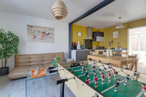 Game Room, Kitchen or kitchenette
