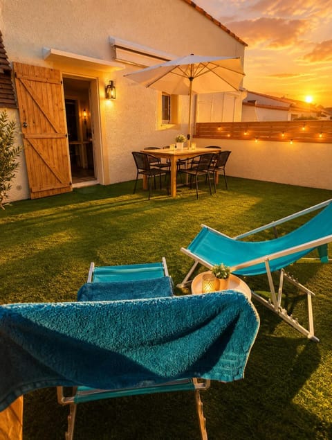 Garden view, Sunset, Family