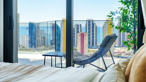 Balcony/Terrace, City view