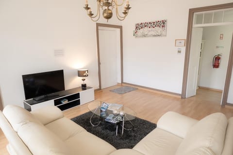 Communal lounge/ TV room, TV and multimedia, Living room