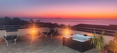 Hot Tub, Hot Tub, View (from property/room), Balcony/Terrace, Balcony/Terrace, Sea view, Sunset, sunbed