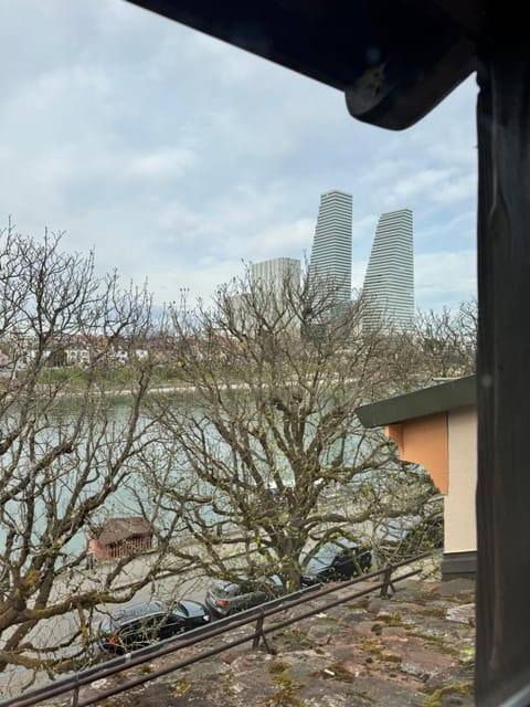 View (from property/room), Landmark view, River view, Quiet street view