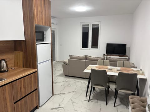 TV and multimedia, Kitchen or kitchenette