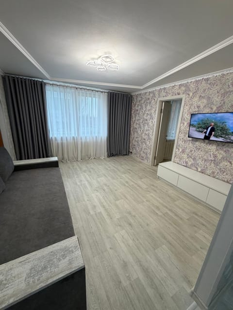Communal lounge/ TV room, Bed, TV and multimedia, Living room