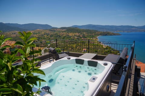 Hot Tub, Balcony/Terrace, Sea view