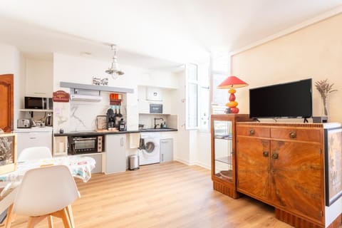 Property building, Living room