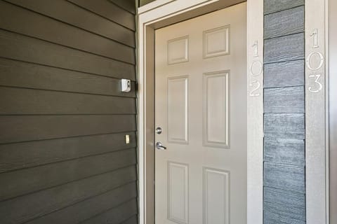 Property building, Facade/entrance