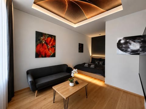 Bed, Living room