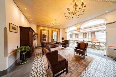 Living room, Area and facilities
