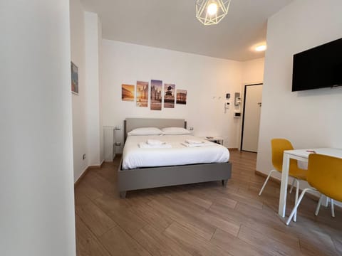 Bed, Living room, Seating area