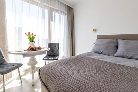 TV and multimedia, Bedroom, heating, internet, wardrobe
