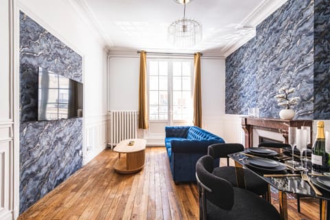 TV and multimedia, Living room, Dining area