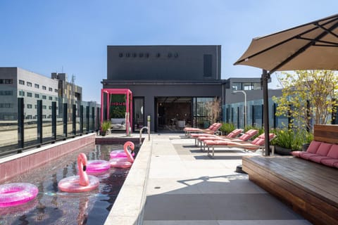 Swimming pool