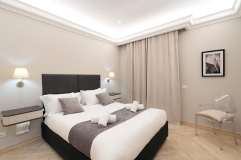 Bed, Bathroom, Photo of the whole room, Bedroom, air conditioner
