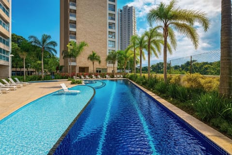 Swimming pool, sunbed
