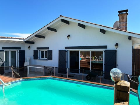 Patio, Swimming pool