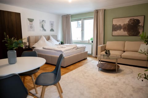 Seating area, Dining area, Bedroom