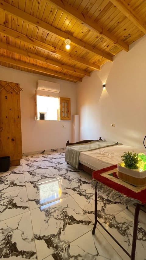 Bed, Bedroom, wardrobe, air conditioner