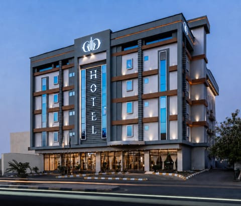 Property building, Facade/entrance