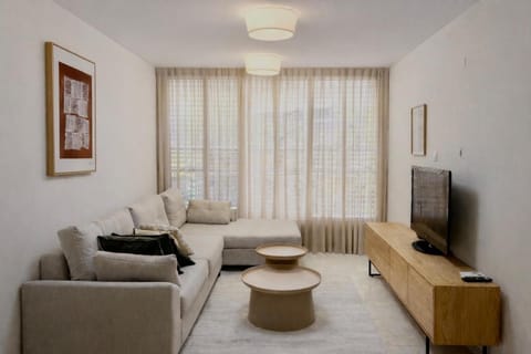 Communal lounge/ TV room, Living room, Seating area