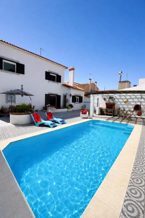 Patio, Day, Pool view, Swimming pool, sunbed