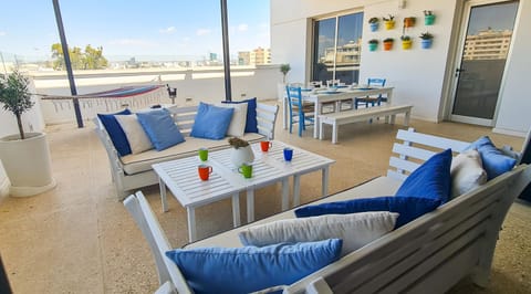 Patio, Day, Balcony/Terrace, Seating area, Dining area