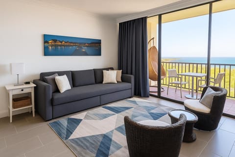 Balcony/Terrace, Living room