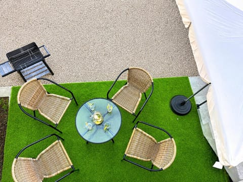 BBQ facilities, Balcony/Terrace