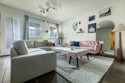 Living room, internet