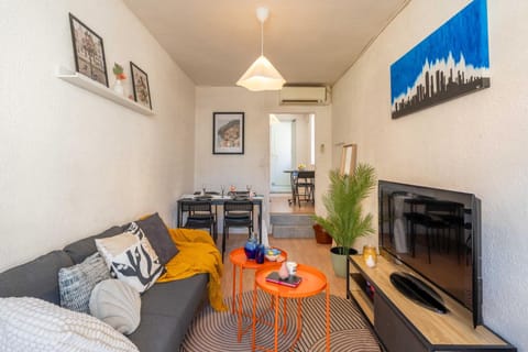 TV and multimedia, Living room, Dining area, Evening entertainment