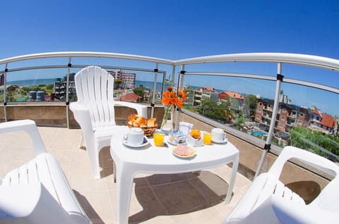 Solarium, View (from property/room), Balcony/Terrace, Sea view, Breakfast, Continental breakfast
