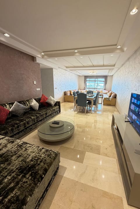 Communal lounge/ TV room, Living room, Seating area