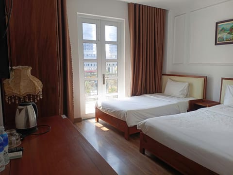 Bed, wardrobe