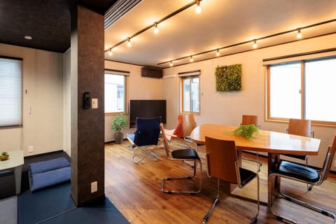 TV and multimedia, Living room, Dining area