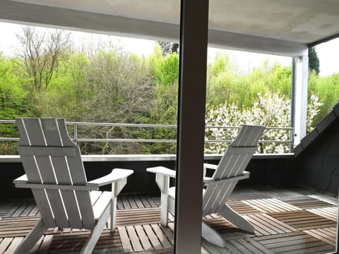 Spring, Balcony/Terrace, Garden view