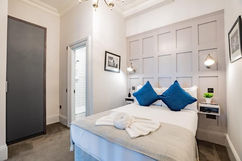 Bed, Bedroom, wardrobe