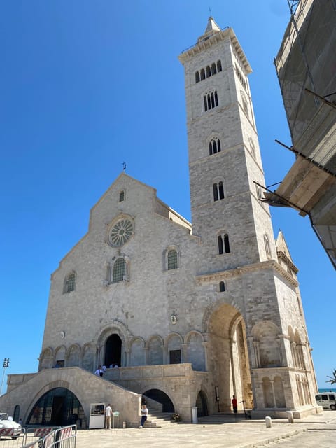 Landmark view, Location