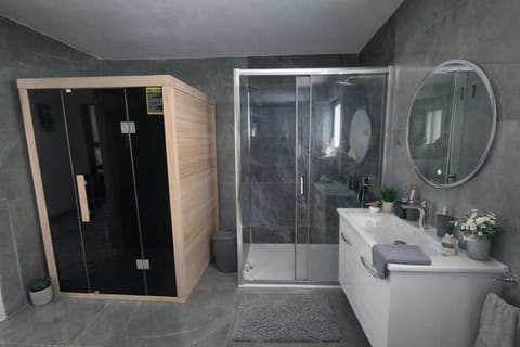 Shower, Sauna, Bathroom