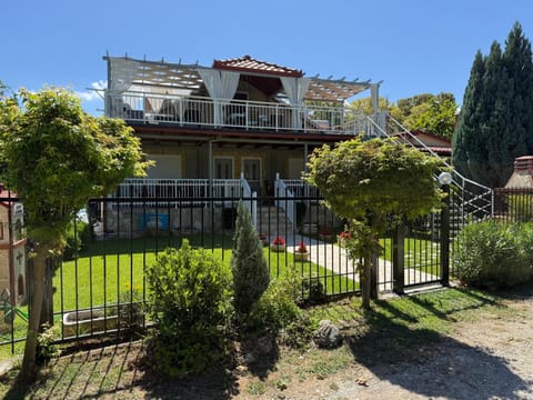 Property building, Garden view