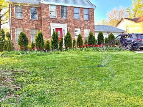 Property building, Spring, Parking