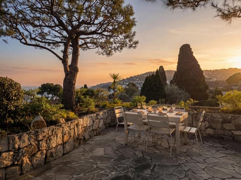 Patio, Natural landscape, Seating area, Dining area, Sea view, Sunset